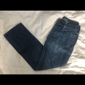 American Eagle size 2 short jeans